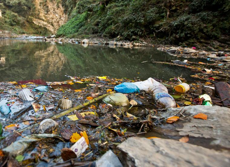 Die 10 dreckigsten Flüsse der Welt ertränken das Meer in Plastik